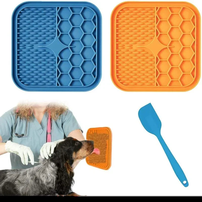 Silicone licking pad Pet Dog Lick Pad Bath Peanut Butter Slow Eating Licking Feeder Cats Lickmat Feeding Dog Lick Mat